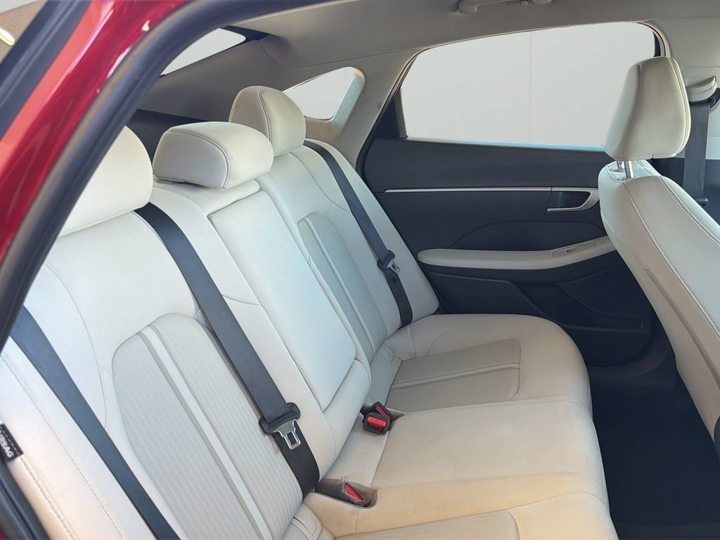 Used 2025 Hyundai Sonata SEL FWD image 30