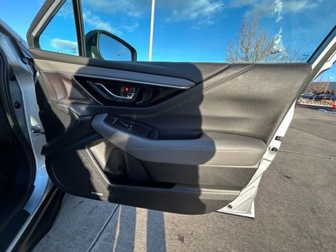 Used 2025 Subaru Outback Onyx Edition image 28