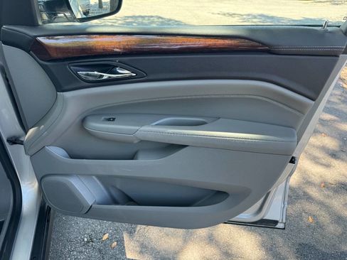 Used 2011 Cadillac SRX Luxury FWD image 46