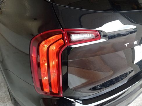 Certified 2025 Kia Telluride S AWD/4WD image 9