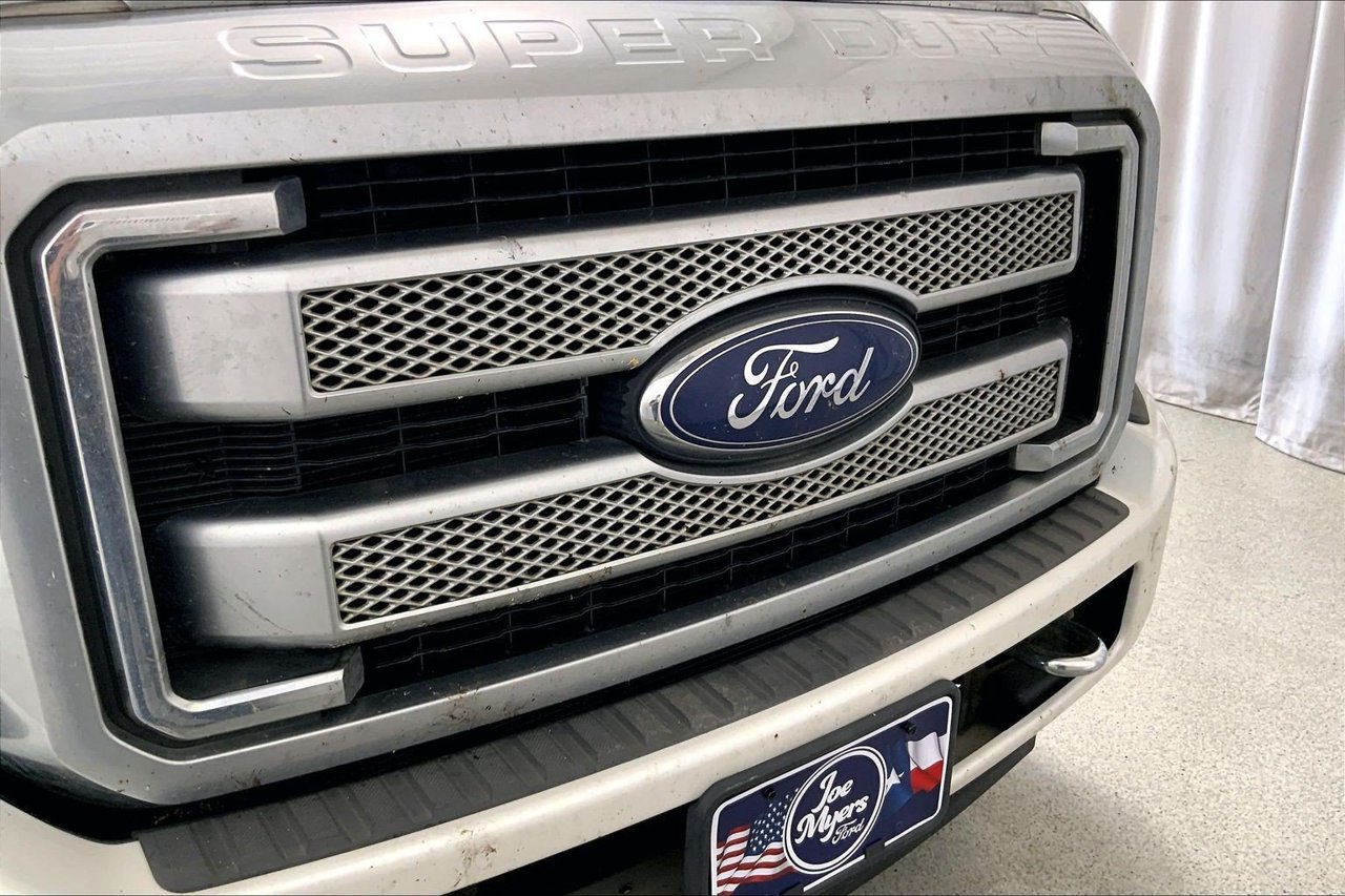 Used 2015 Ford F350 Platinum AWD/4WD image 7