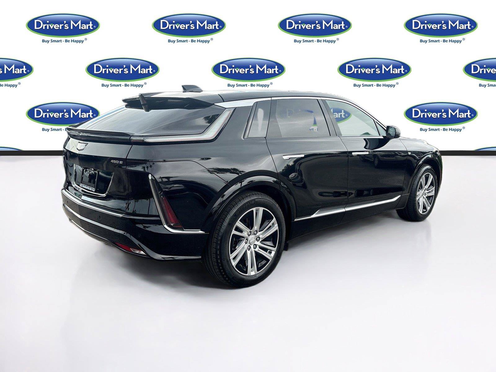 Used 2024 Cadillac Lyriq Tech RWD image 7