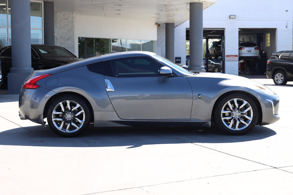 Used 2013 Nissan 370Z Touring RWD image 7