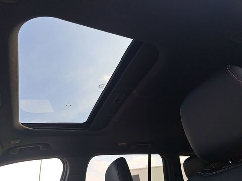 New 2025 Jeep Grand Cherokee Altitude w/ Trailer Tow Package image 29