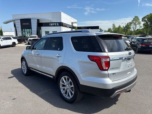 Used 2017 Ford Explorer Limited image 3