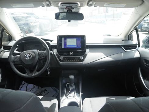 Used 2025 Toyota Corolla LE FWD image 19