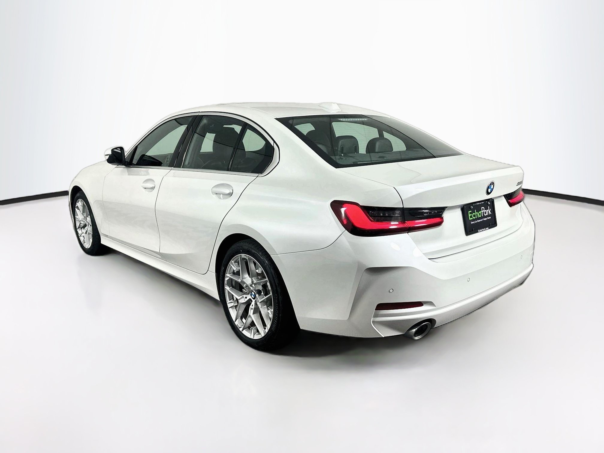 Used 2026 BMW 330i Sedan RWD image 5