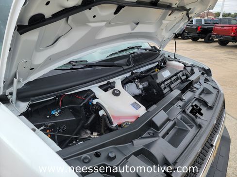 Used 2023 Chevrolet Express 2500 w/ Driver Convenience Package image 28