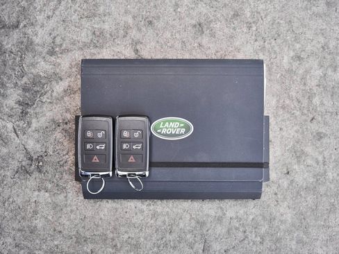 Used 2025 Land Rover Defender 110 V8 image 83