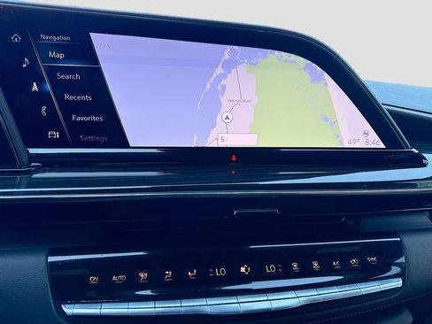 Used 2022 Cadillac Escalade Premium Luxury image 35