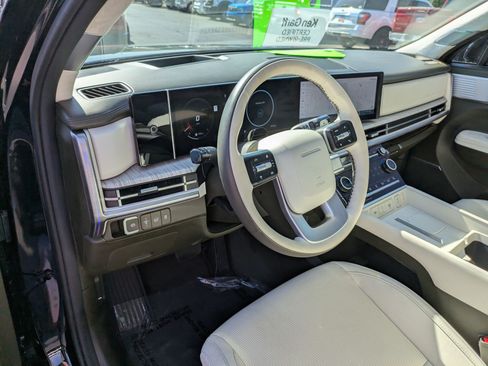 Used 2025 Hyundai Santa Fe Calligraphy w/ Tow & Go Package AWD/4WD image 14