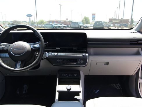 Used 2024 Hyundai Kona Limited AWD/4WD image 44