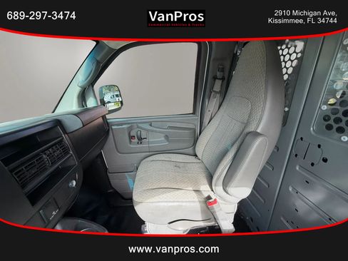 Used 2015 Chevrolet Express 3500 Extended RWD image 11