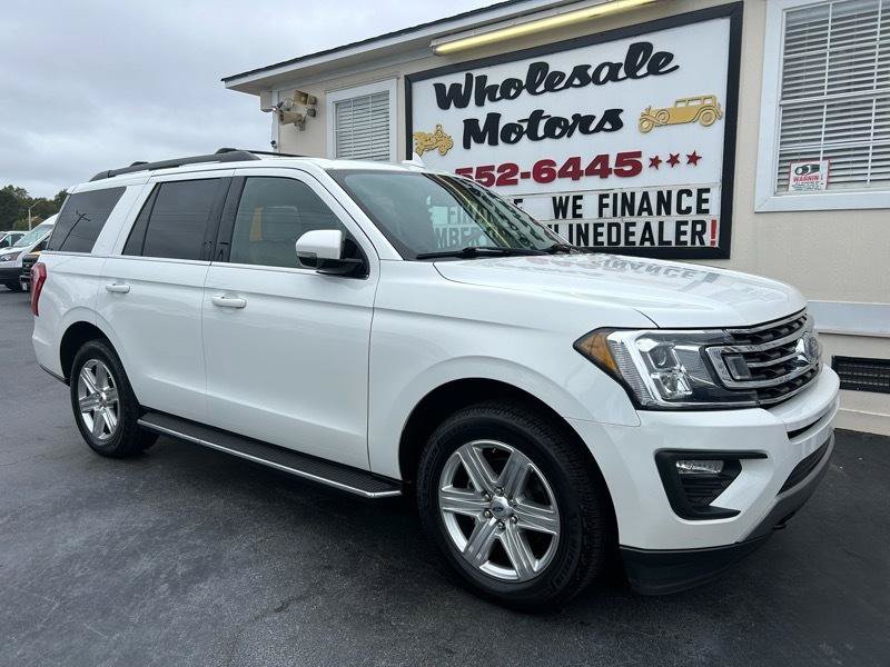 Used 2020 Ford Expedition XLT w/ Equipment Group 202A AWD/4WD image 2