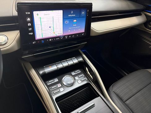 Used 2025 Lincoln Nautilus Reserve image 14