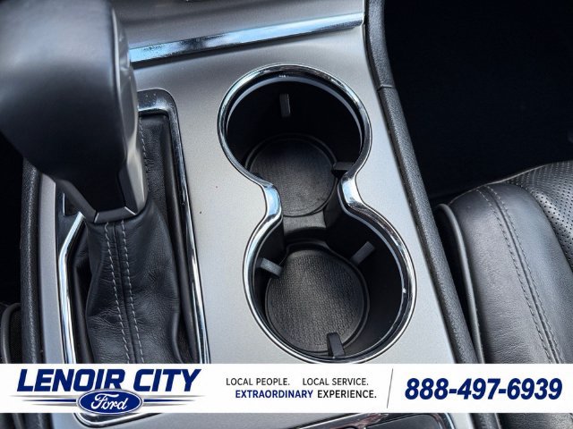 Used 2019 Jeep Grand Cherokee Overland AWD/4WD image 27