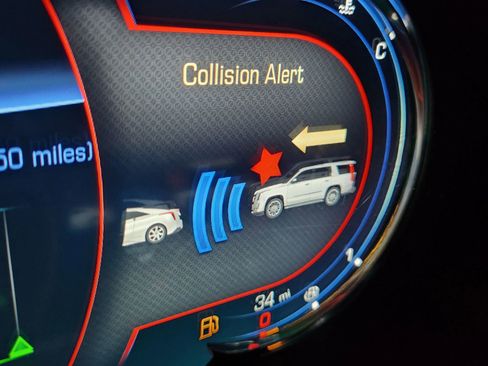 Used 2017 Cadillac Escalade Luxury image 31