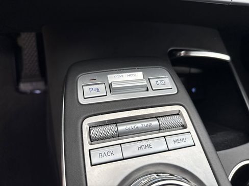 Used 2025 Genesis GV70 2.5T image 23