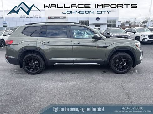 New 2026 Volkswagen Atlas Peak Edition AWD/4WD image 1