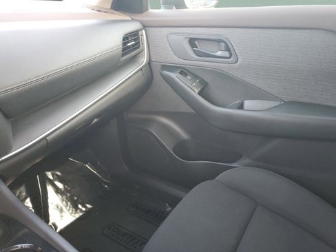 Used 2023 Nissan Rogue S image 24