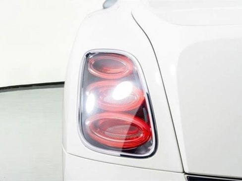 Used 2016 Bentley Mulsanne Speed image 12