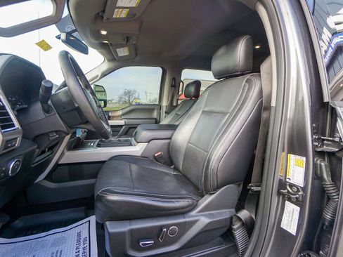 Used 2018 Ford F250 Lariat w/ Chrome Package image 25