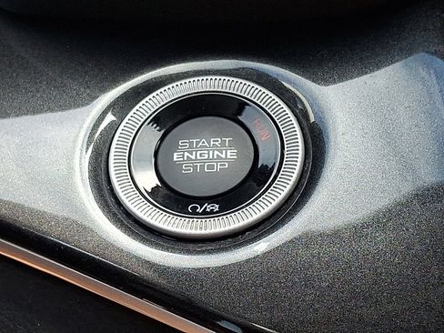 Used 2022 Jeep Grand Cherokee L Laredo w/ Luxury Tech Group I image 23