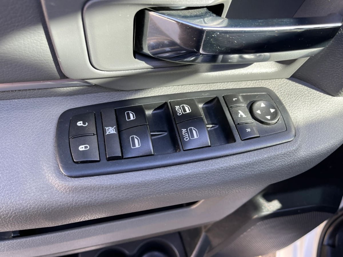 Used 2017 RAM 1500 Big Horn RWD image 21