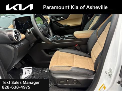 Used 2025 Chevrolet Equinox ACTIV w/ Convenience Package III AWD/4WD image 17