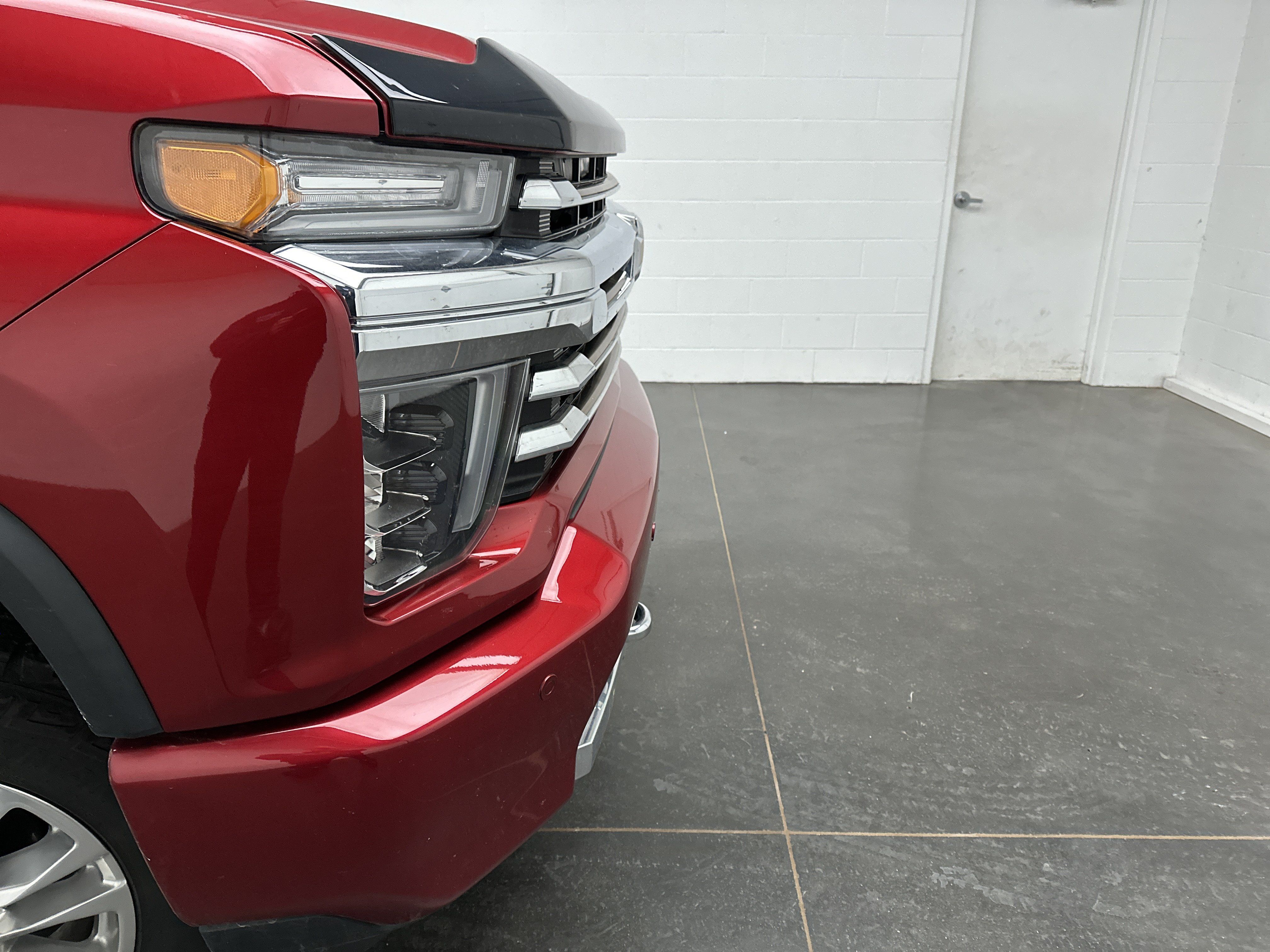 Used 2022 Chevrolet Silverado 3500 High Country AWD/4WD image 2