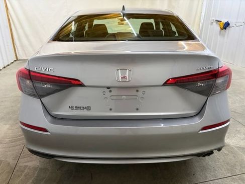 Used 2022 Honda Civic Sport image 7