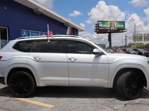 Used 2018 Volkswagen Atlas SEL Premium AWD/4WD image 2