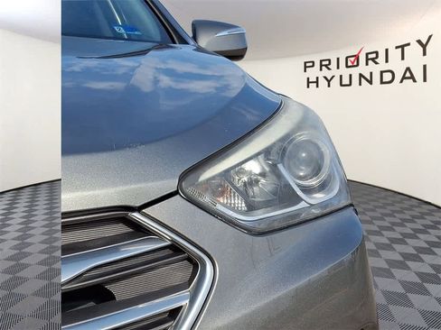 Used 2018 Hyundai Santa Fe Sport image 8