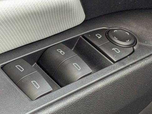 New 2026 Chevrolet Equinox EV LT w/ LPO, All-Weather Mat Package image 27