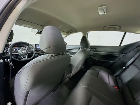 Used 2023 Nissan Altima 2.5 SV image 12