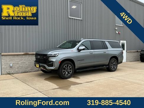 Used 2023 Chevrolet Suburban Z71 w/ Luxury Package AWD/4WD image 1