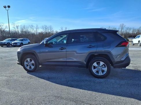 Used 2025 Toyota RAV4 XLE image 28