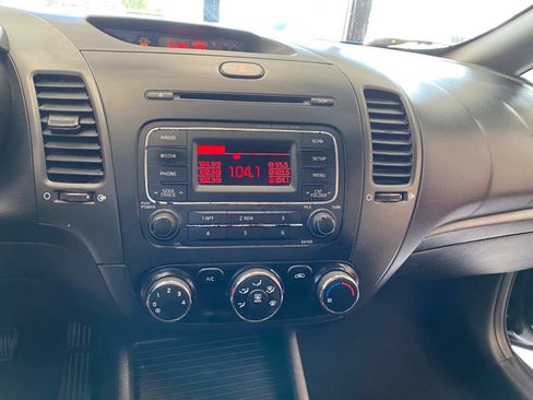 Used 2016 Kia Forte LX image 13