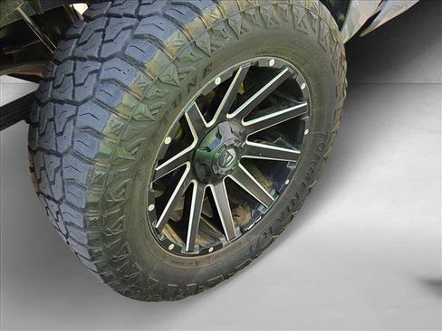 Used 2018 Toyota Tundra SR5 w/ SR5 Upgrade Package image 9