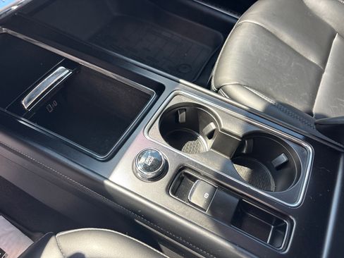 Certified 2024 Lincoln Corsair AWD image 23