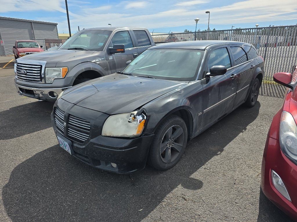 Used 2006 Dodge Magnum SXT RWD image 3