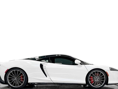 Used 2021 McLaren GT RWD image 2