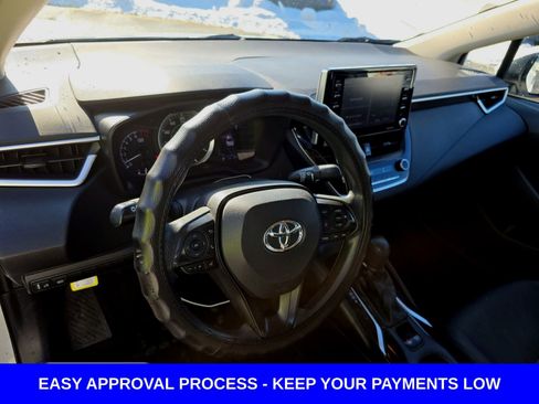 Used 2021 Toyota Corolla LE FWD image 18