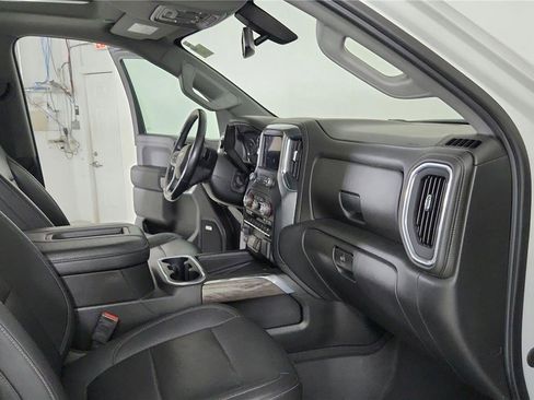 Used 2022 Chevrolet Silverado 1500 LTZ w/ LTZ Convenience Package II AWD/4WD image 56