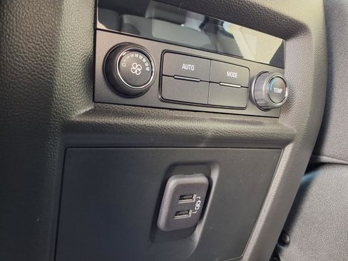 Used 2023 Chevrolet Traverse LT AWD/4WD image 26