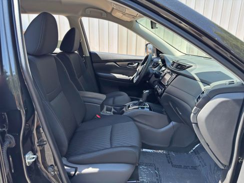 Used 2018 Nissan Rogue SV w/ Premium Package AWD/4WD image 13