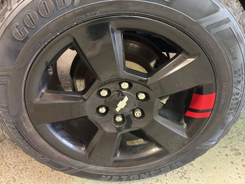 Used 2018 Chevrolet Silverado 1500 LTZ Z71 w/ Redline Edition AWD/4WD image 37
