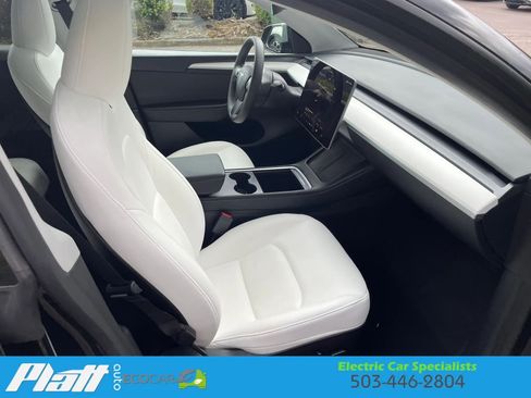 Used 2023 Tesla Model Y Long Range image 52