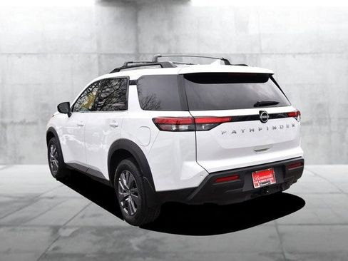 Certified 2025 Nissan Pathfinder SV w/ SV Premium Package image 7