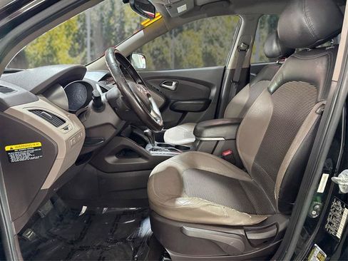 Used 2011 Hyundai Tucson GLS FWD image 9